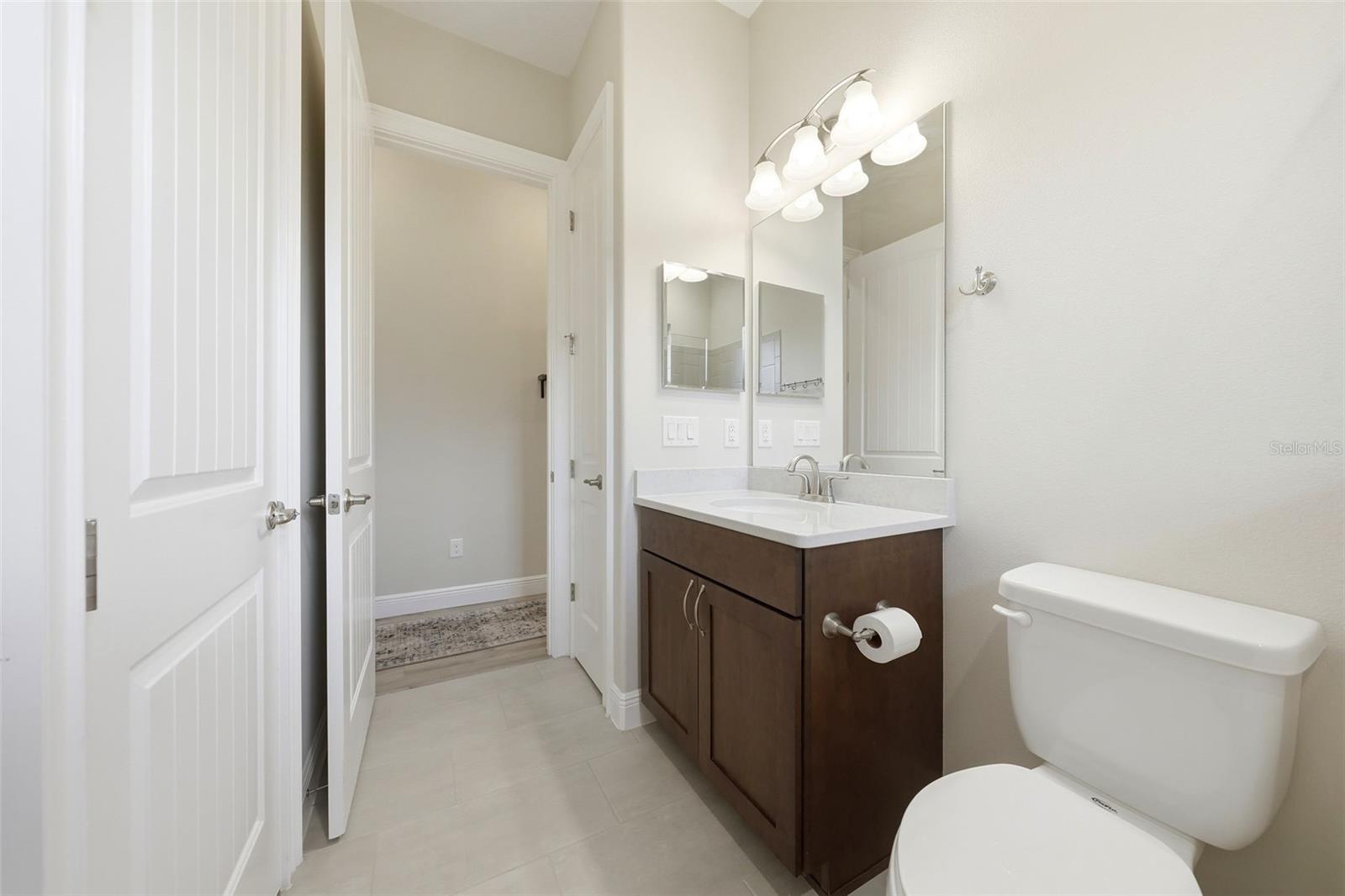 5066 GREENS DR, LADY LAKE, FL, 32159