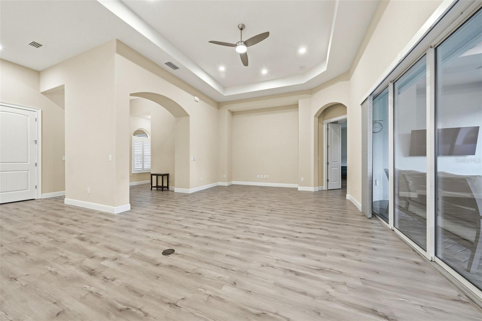 5066 GREENS DR, LADY LAKE, FL, 32159