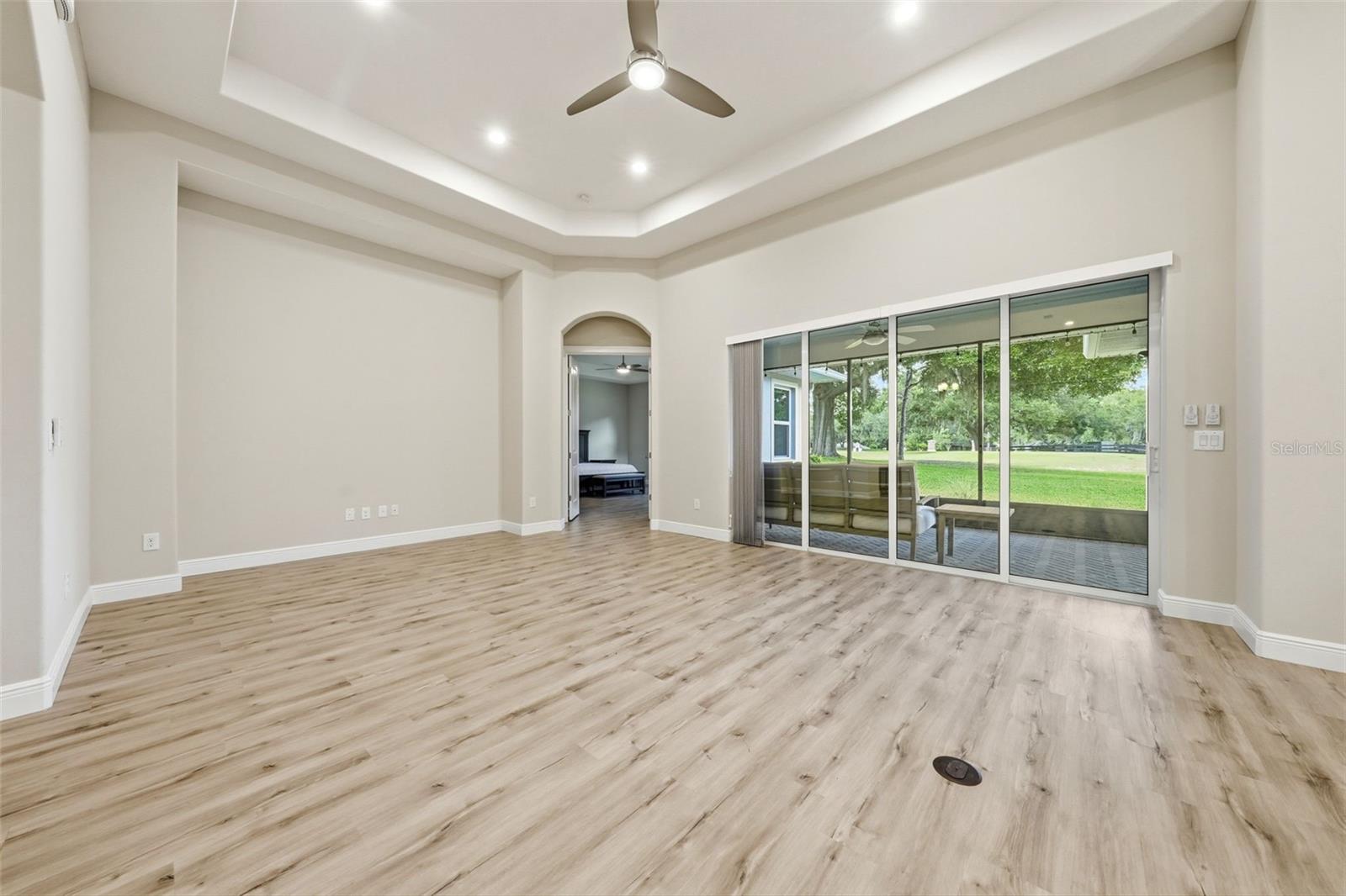 5066 GREENS DR, LADY LAKE, FL, 32159