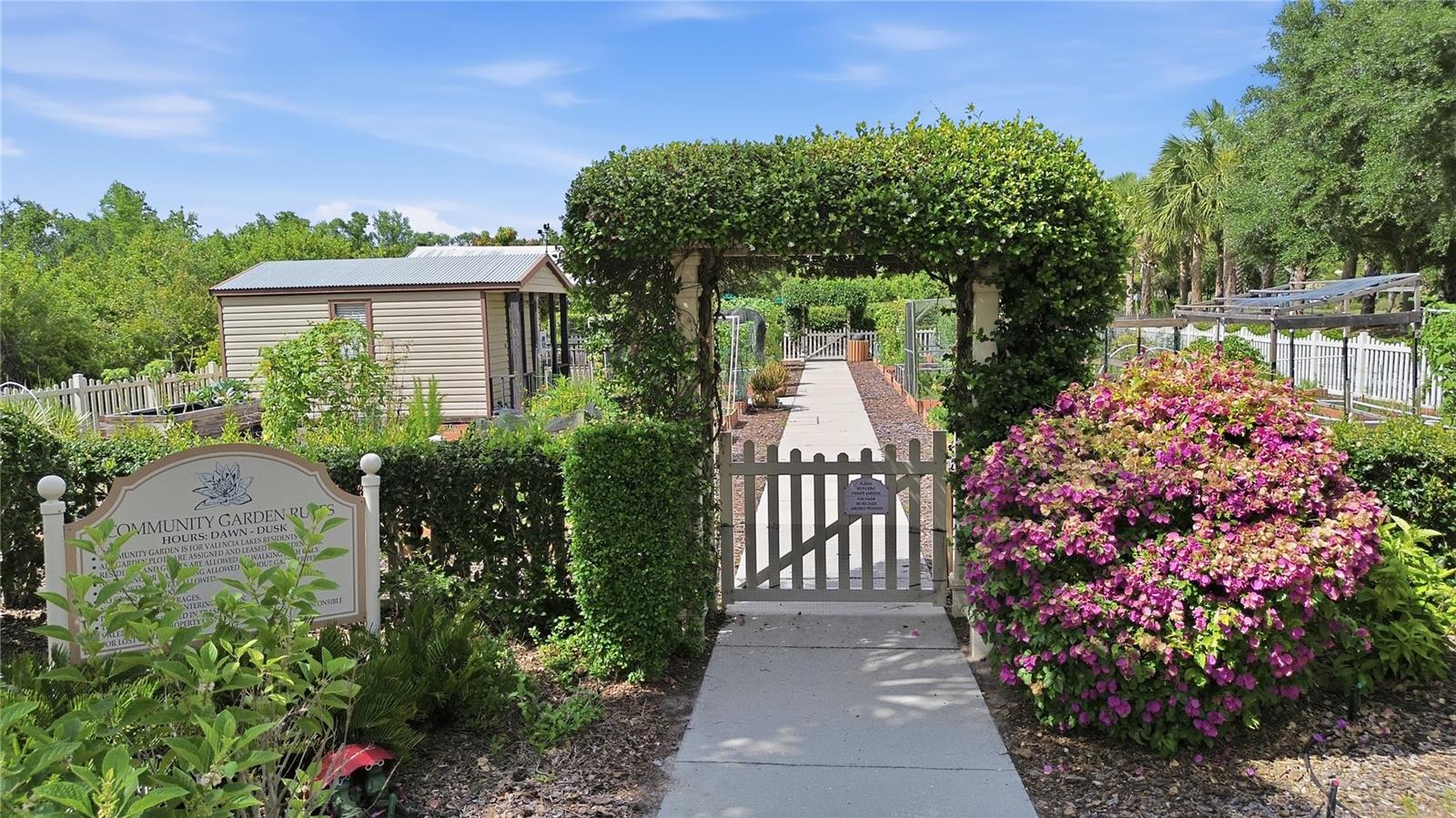 16120 CEDAR KEY DR, WIMAUMA, FL, 33598