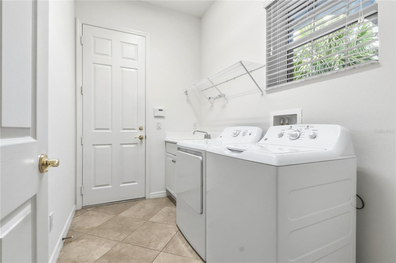 16120 CEDAR KEY DR, WIMAUMA, FL, 33598