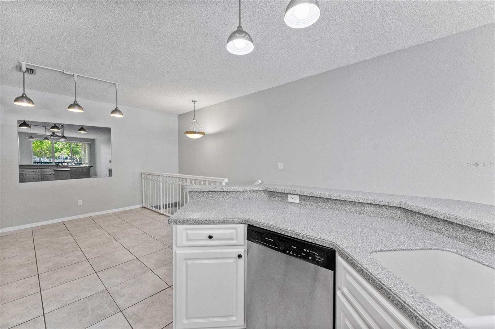 603 ARBOR LAKE LN, TAMPA, FL, 33602