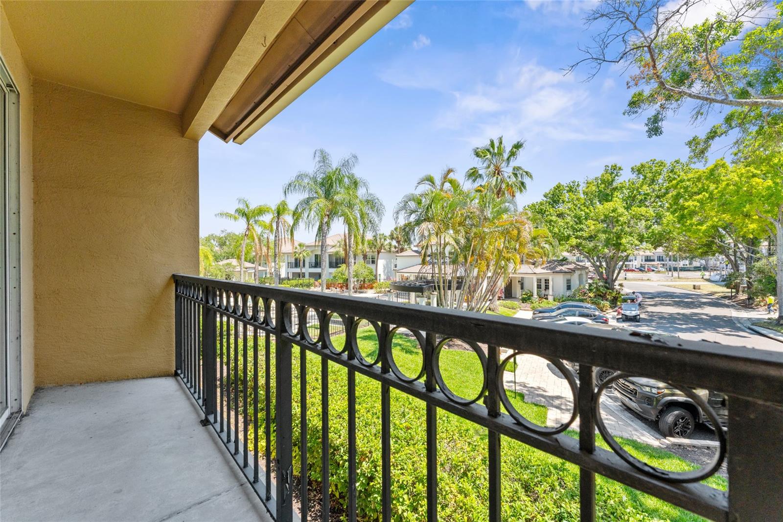 603 ARBOR LAKE LN, TAMPA, FL, 33602
