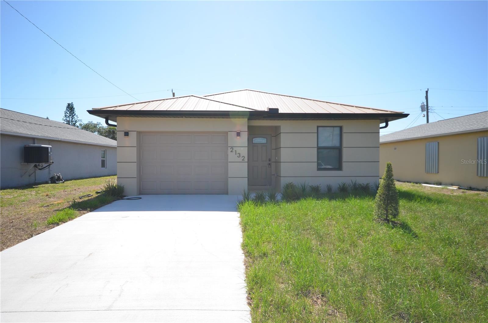 2132 BARKER BLVD, FORT MYERS, FL, 33916