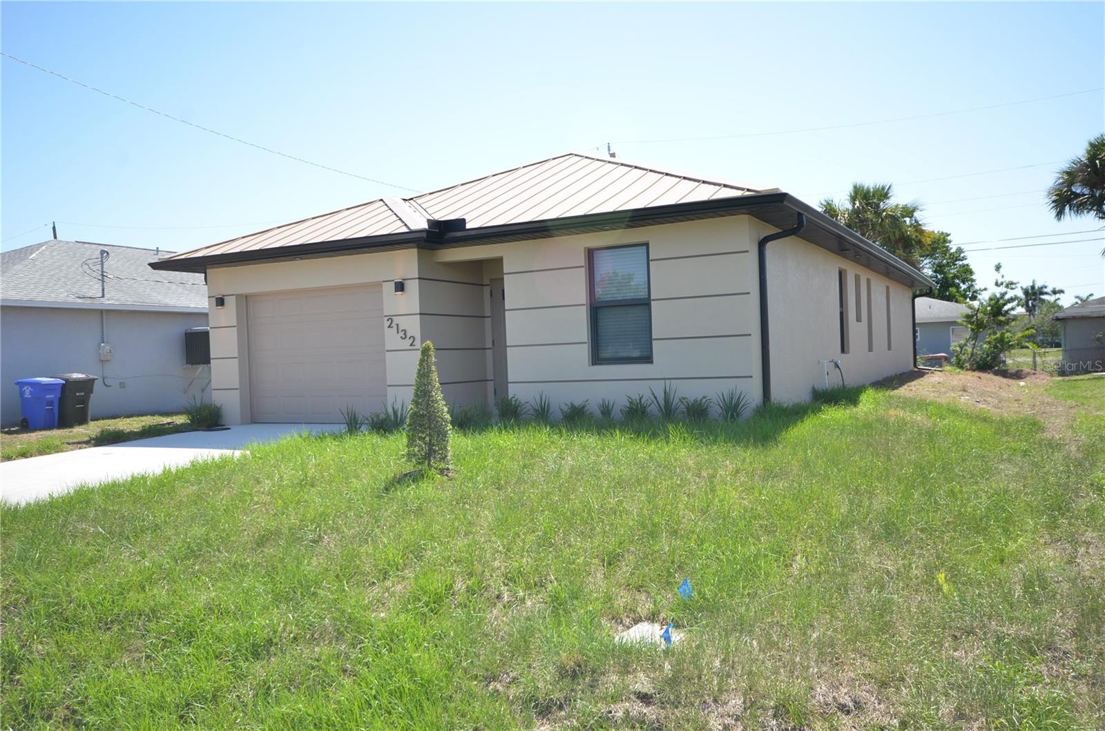 2132 BARKER BLVD, FORT MYERS, FL, 33916