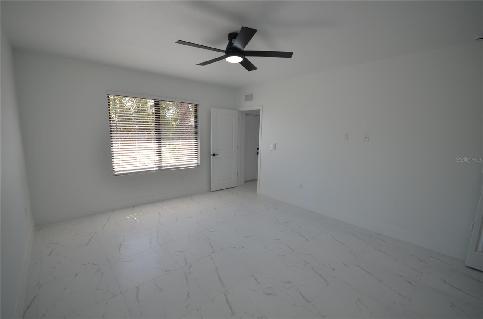2132 BARKER BLVD, FORT MYERS, FL, 33916