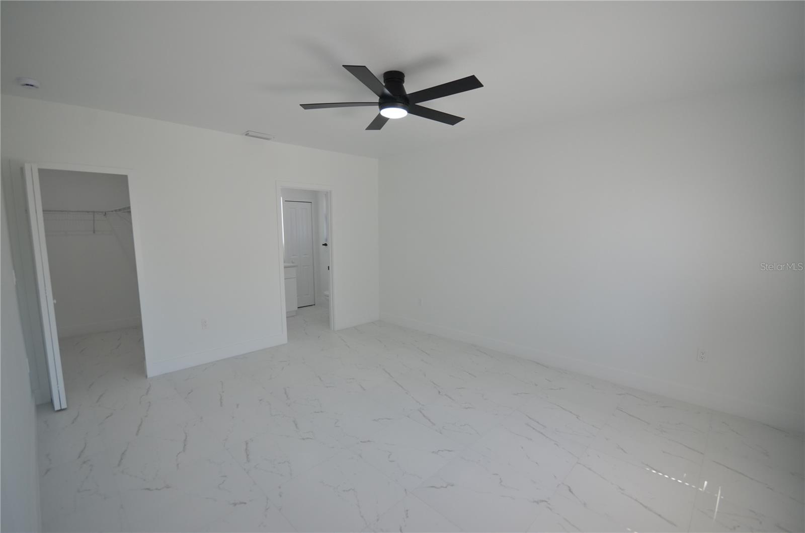 2132 BARKER BLVD, FORT MYERS, FL, 33916