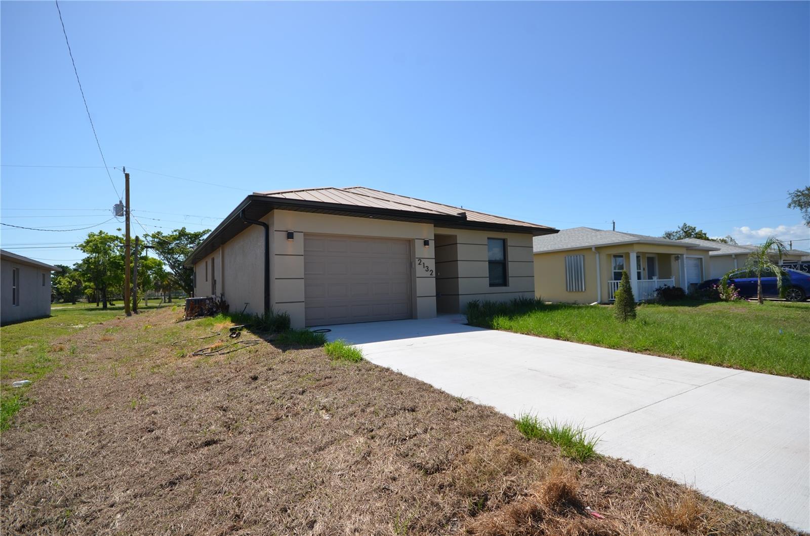 2132 BARKER BLVD, FORT MYERS, FL, 33916