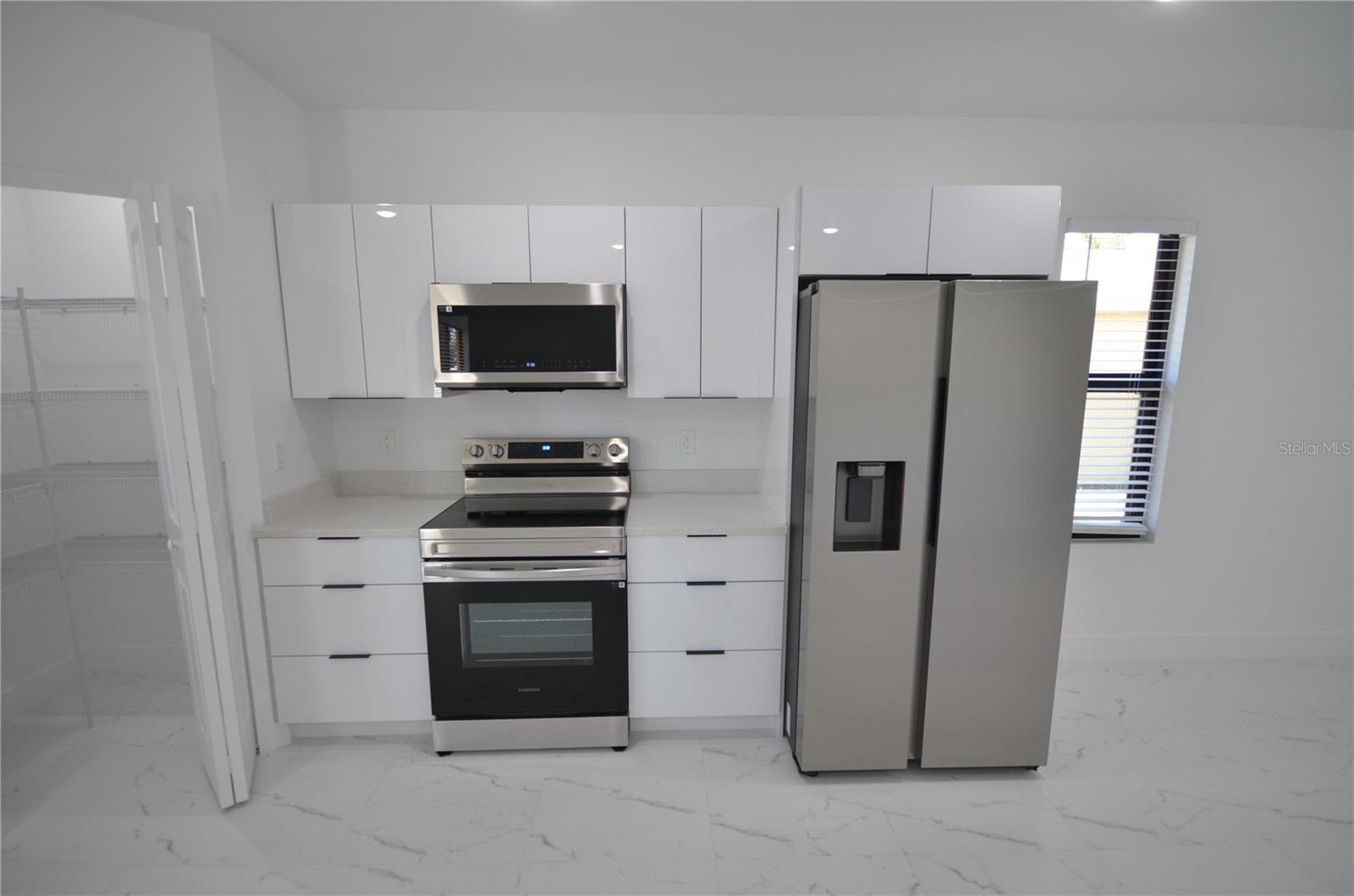 2132 BARKER BLVD, FORT MYERS, FL, 33916