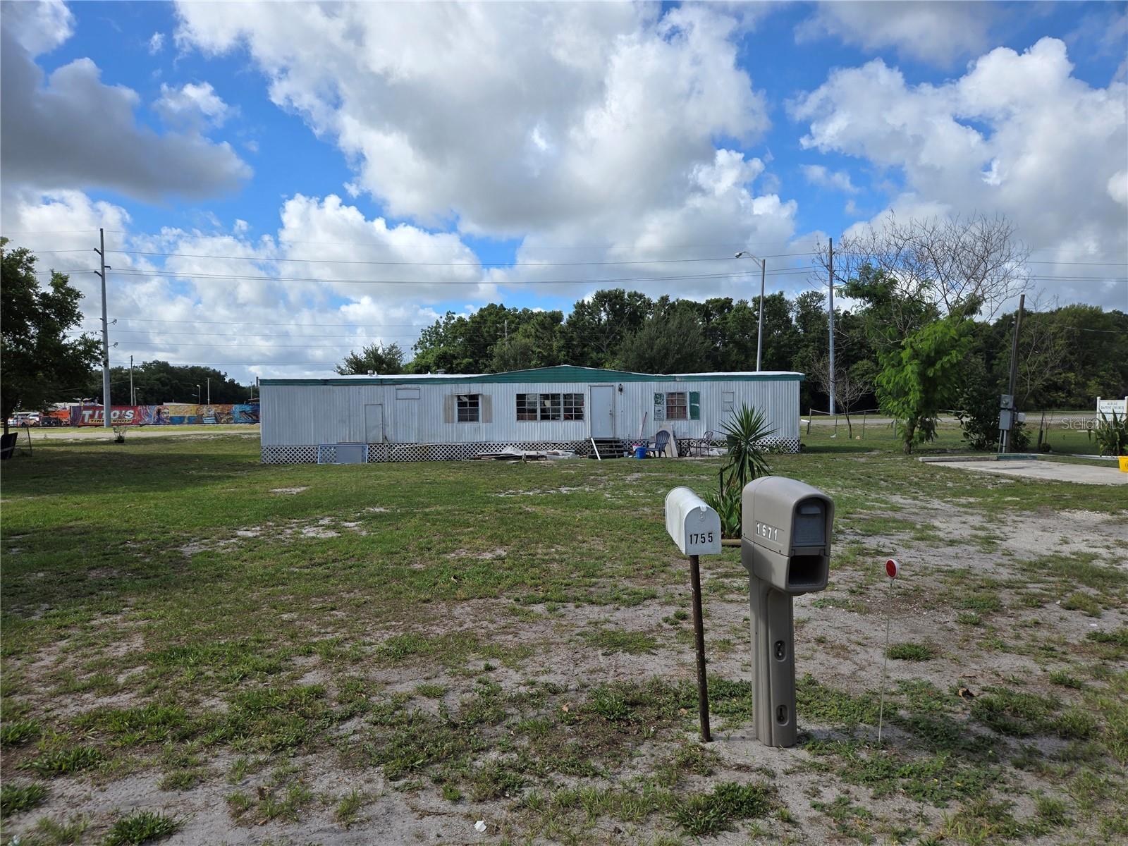 1725 OLD BARTOW RD, LAKE WALES, FL, 33859