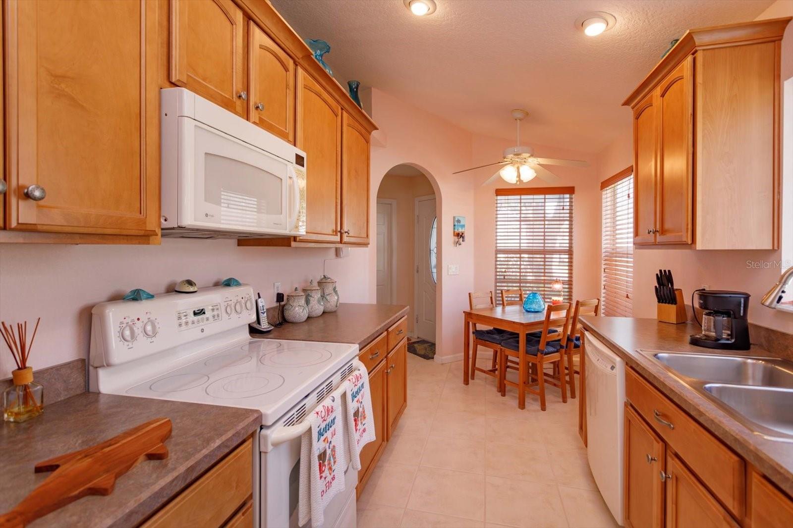 148 LAKESIDE CIR, SANFORD, FL, 32773