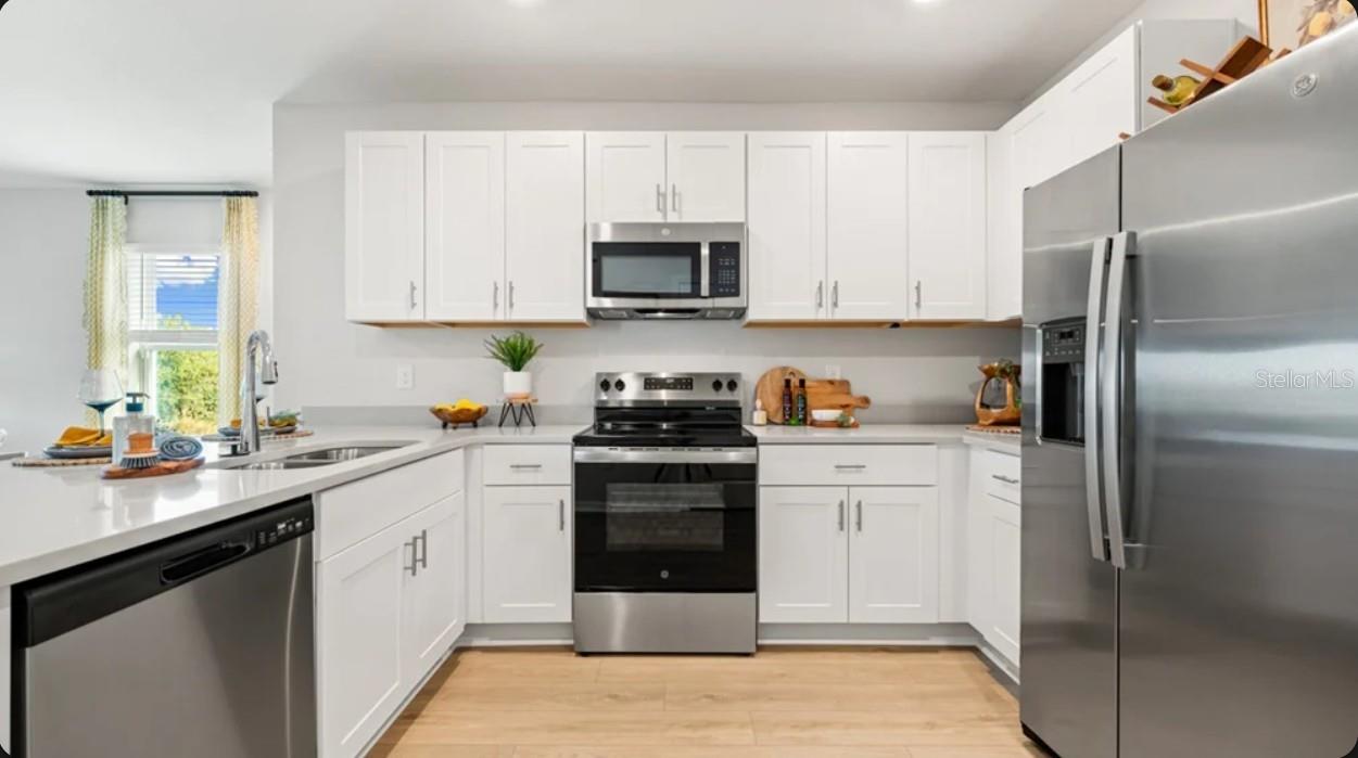 6530 EQUINOX LN N, FORT MYERS, FL, 33917