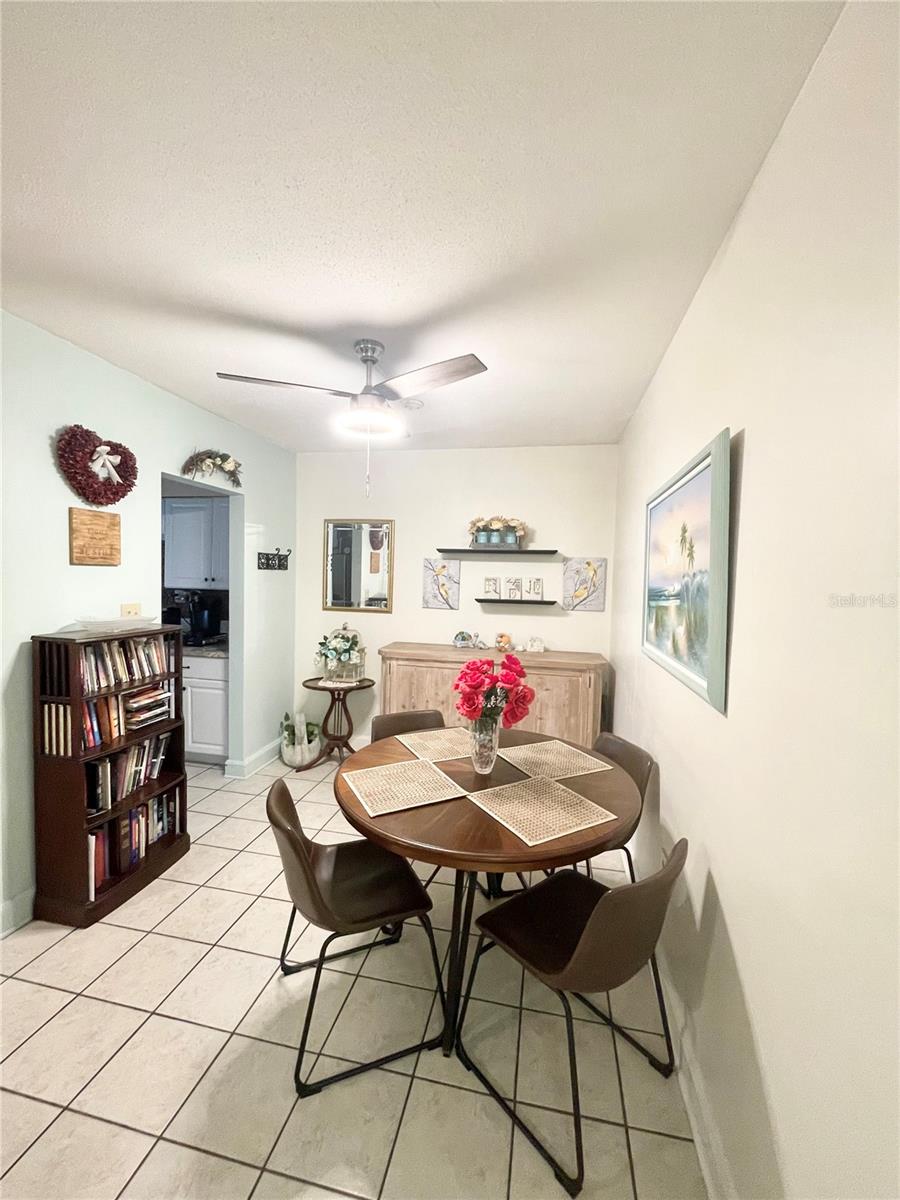 1600 W LAKE PARKER DR #B4, LAKELAND, FL, 33805