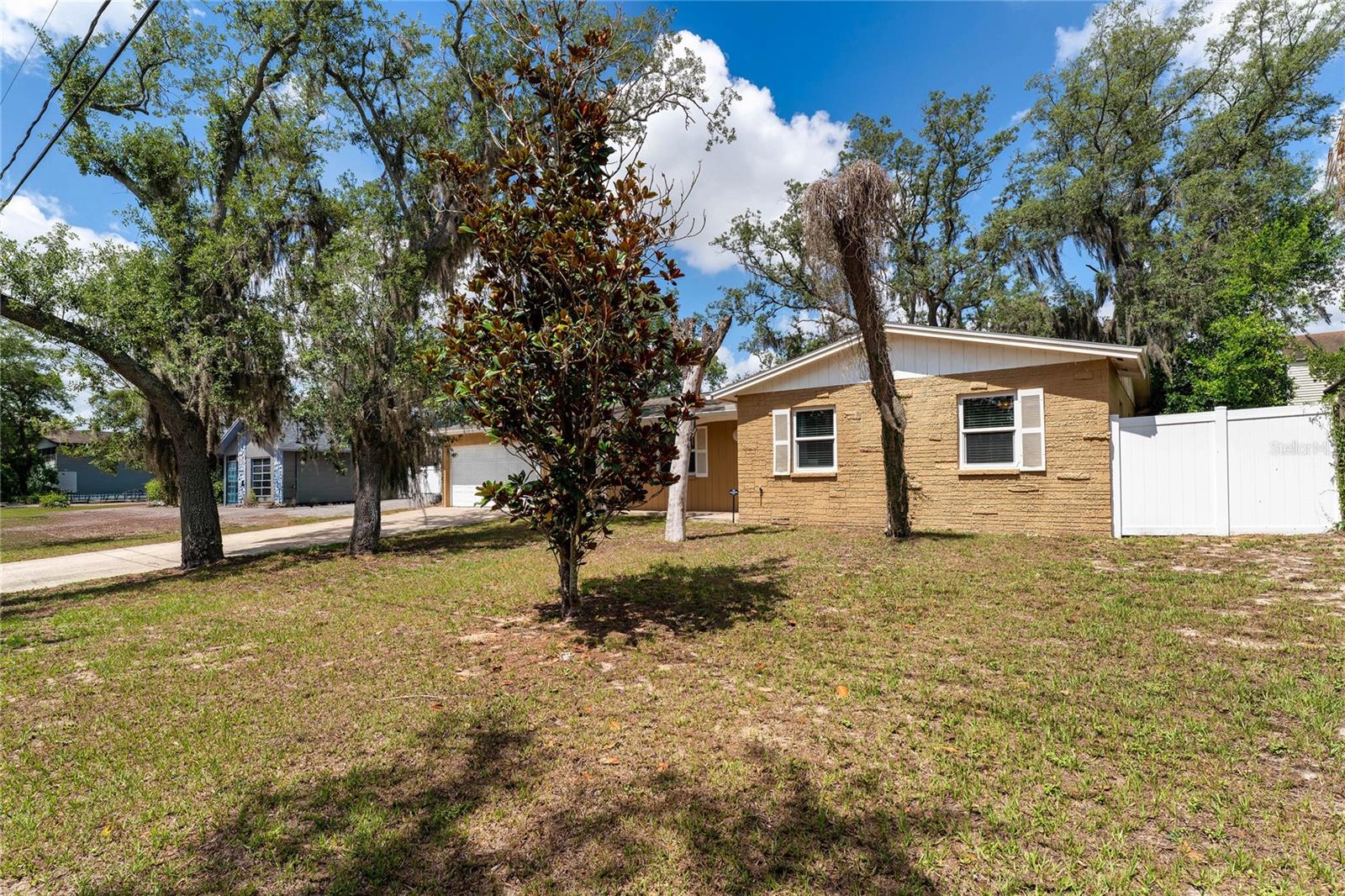 10214 N WOODMERE RD, TAMPA, FL, 33617