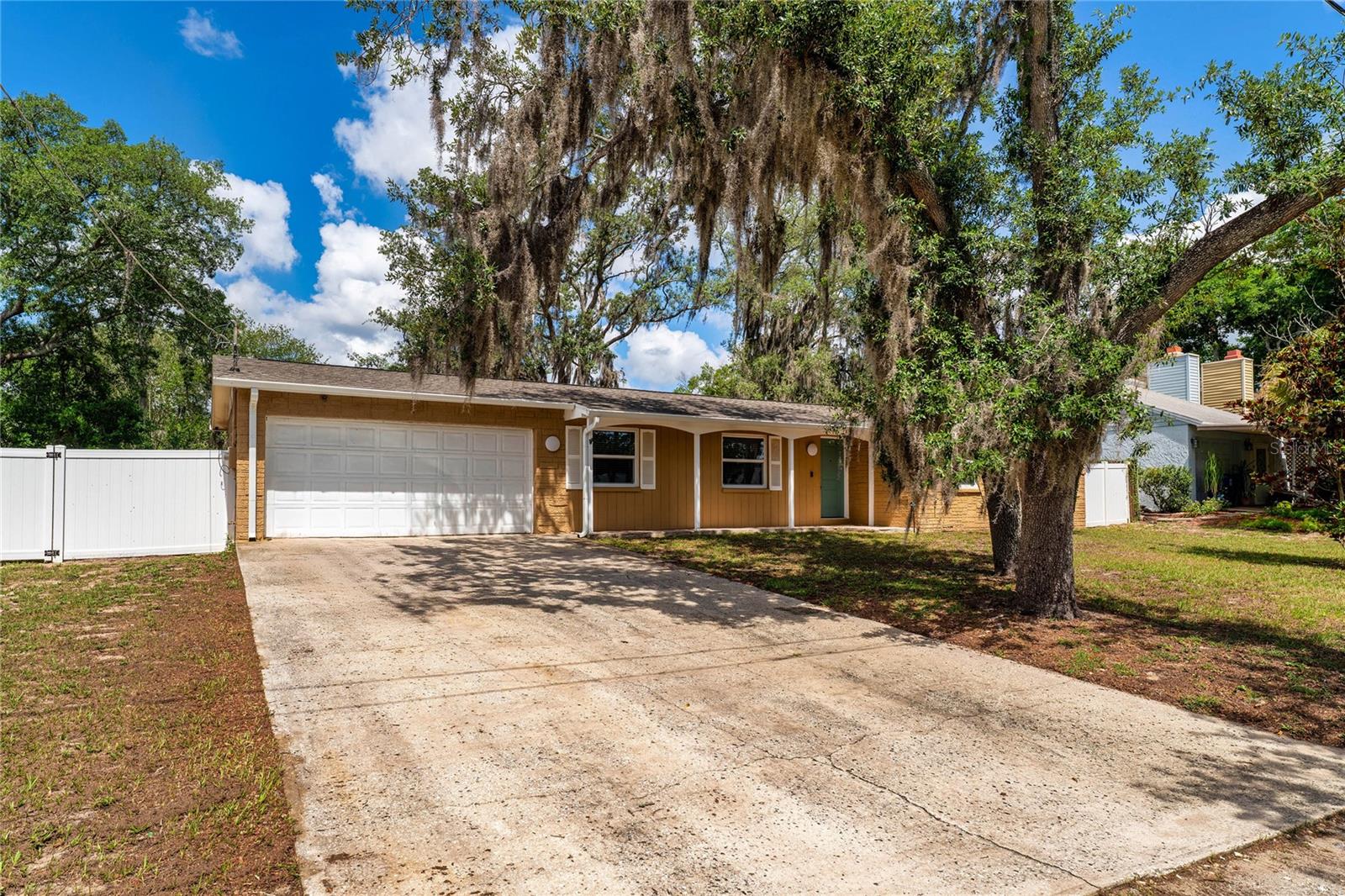 10214 N WOODMERE RD, TAMPA, FL, 33617