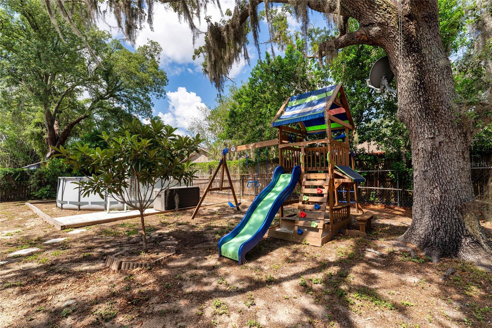 10214 N WOODMERE RD, TAMPA, FL, 33617