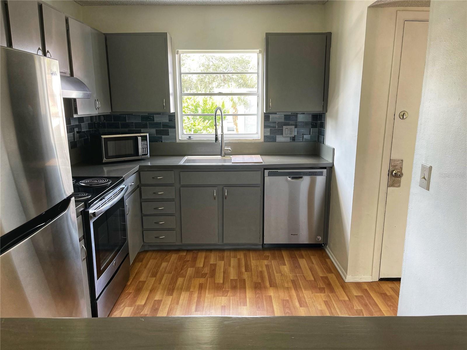 2846 SOMERSET PARK DR #201, TAMPA, FL, 33613