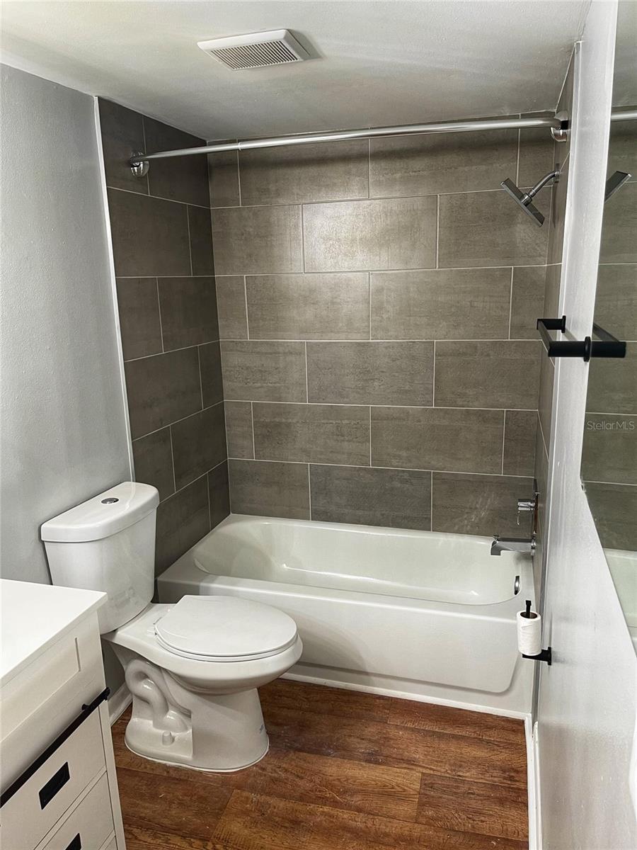 2846 SOMERSET PARK DR #201, TAMPA, FL, 33613