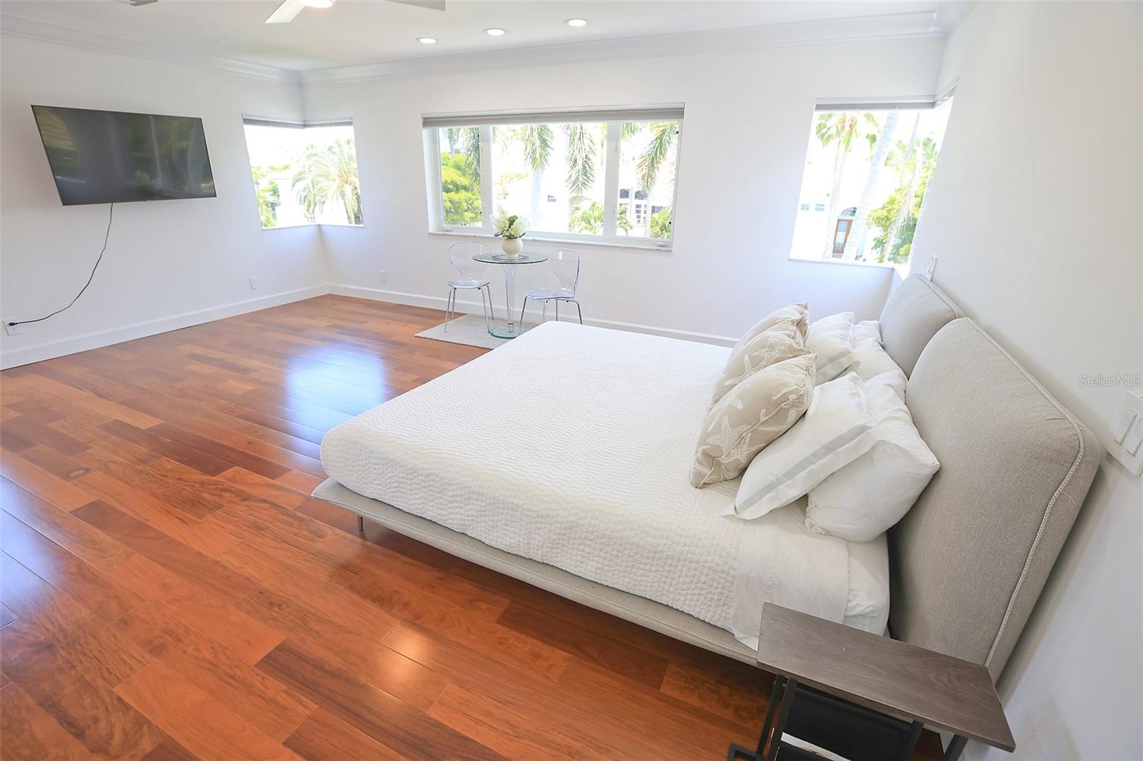 3527 FAIR OAKS LN, LONGBOAT KEY, FL, 34228