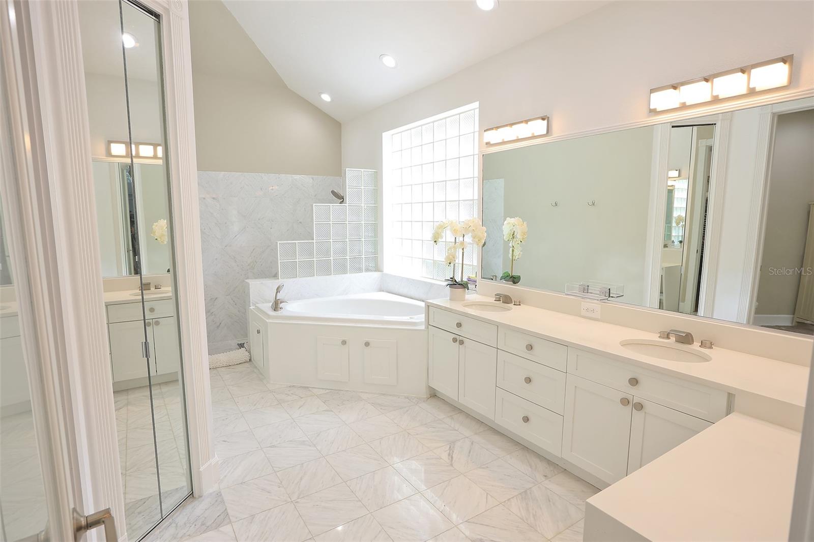 3527 FAIR OAKS LN, LONGBOAT KEY, FL, 34228