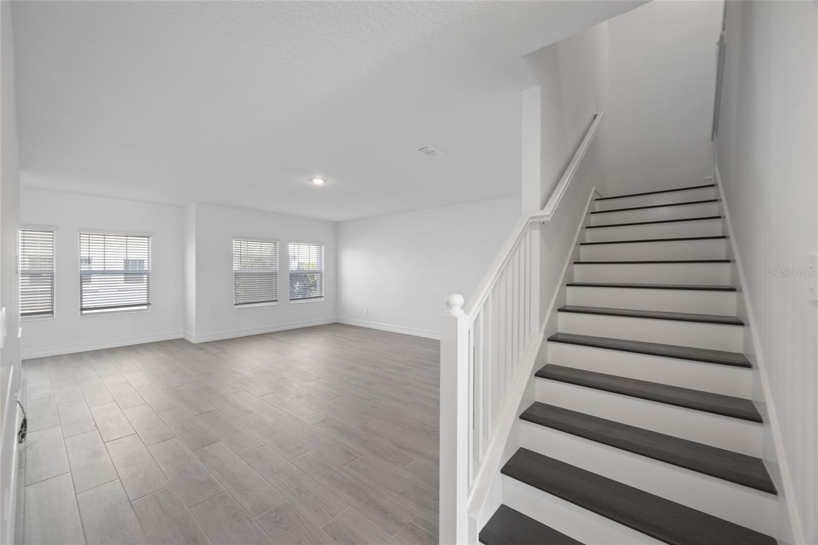 3463 SILENT GARDENS CV, WESLEY CHAPEL, FL, 33543