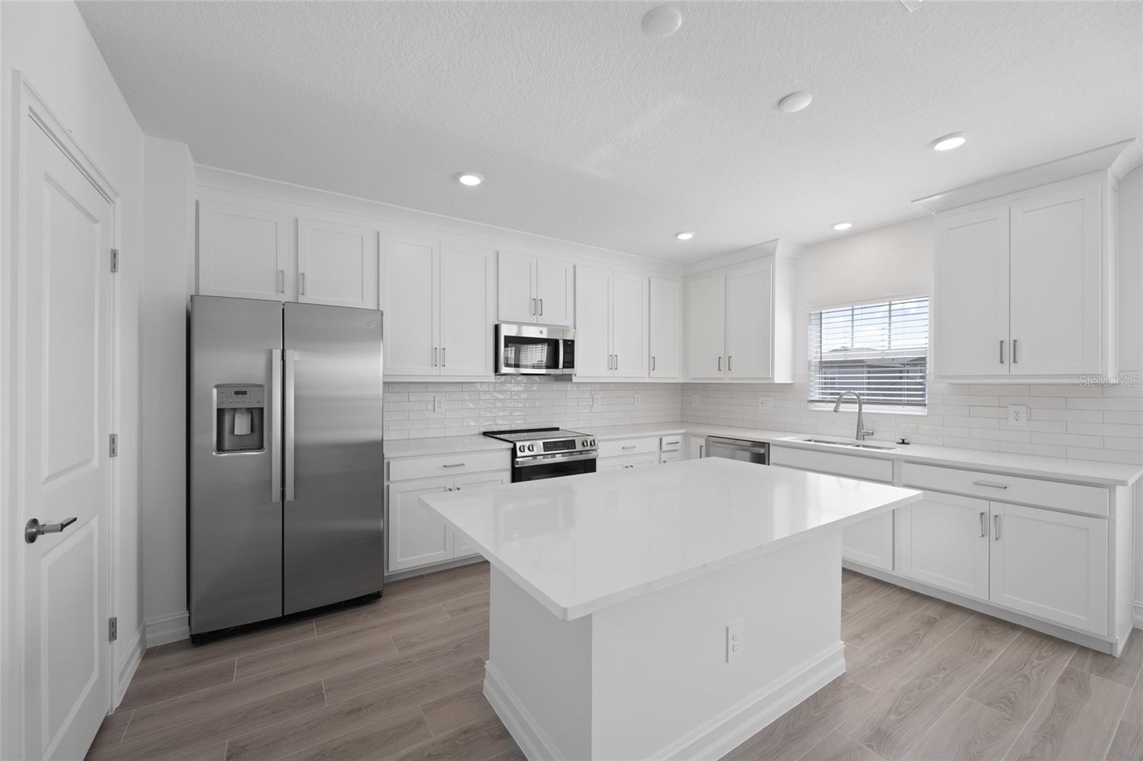 3463 SILENT GARDENS CV, WESLEY CHAPEL, FL, 33543