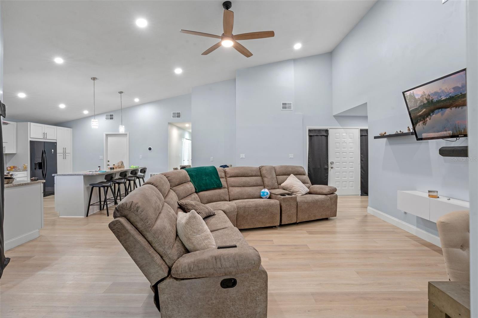 2656 AUTUMN GREEN DR, ORLANDO, FL, 32822