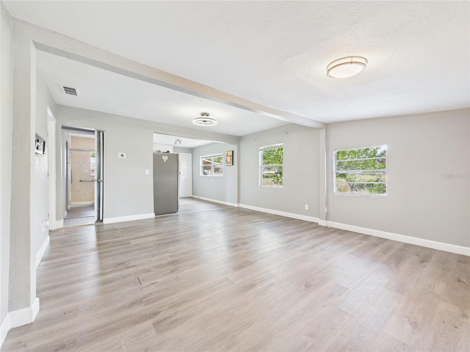 605 S DISSTON AVE, TARPON SPRINGS, FL, 34689