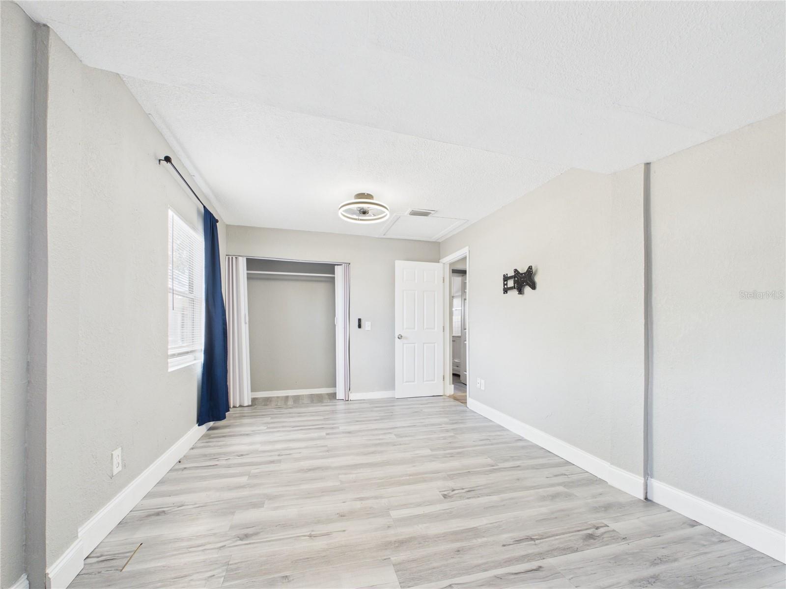 605 S DISSTON AVE, TARPON SPRINGS, FL, 34689