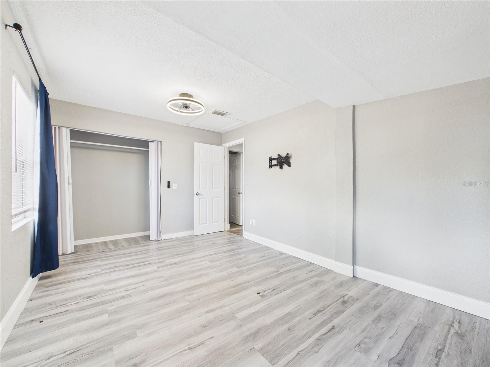 605 S DISSTON AVE, TARPON SPRINGS, FL, 34689