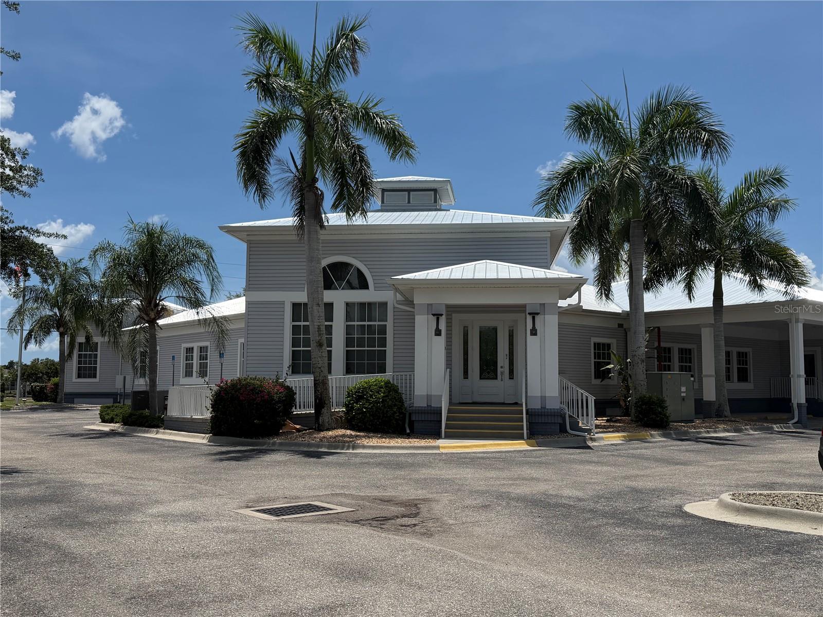 21942 EDGEWATER DR, PORT CHARLOTTE, FL, 33952