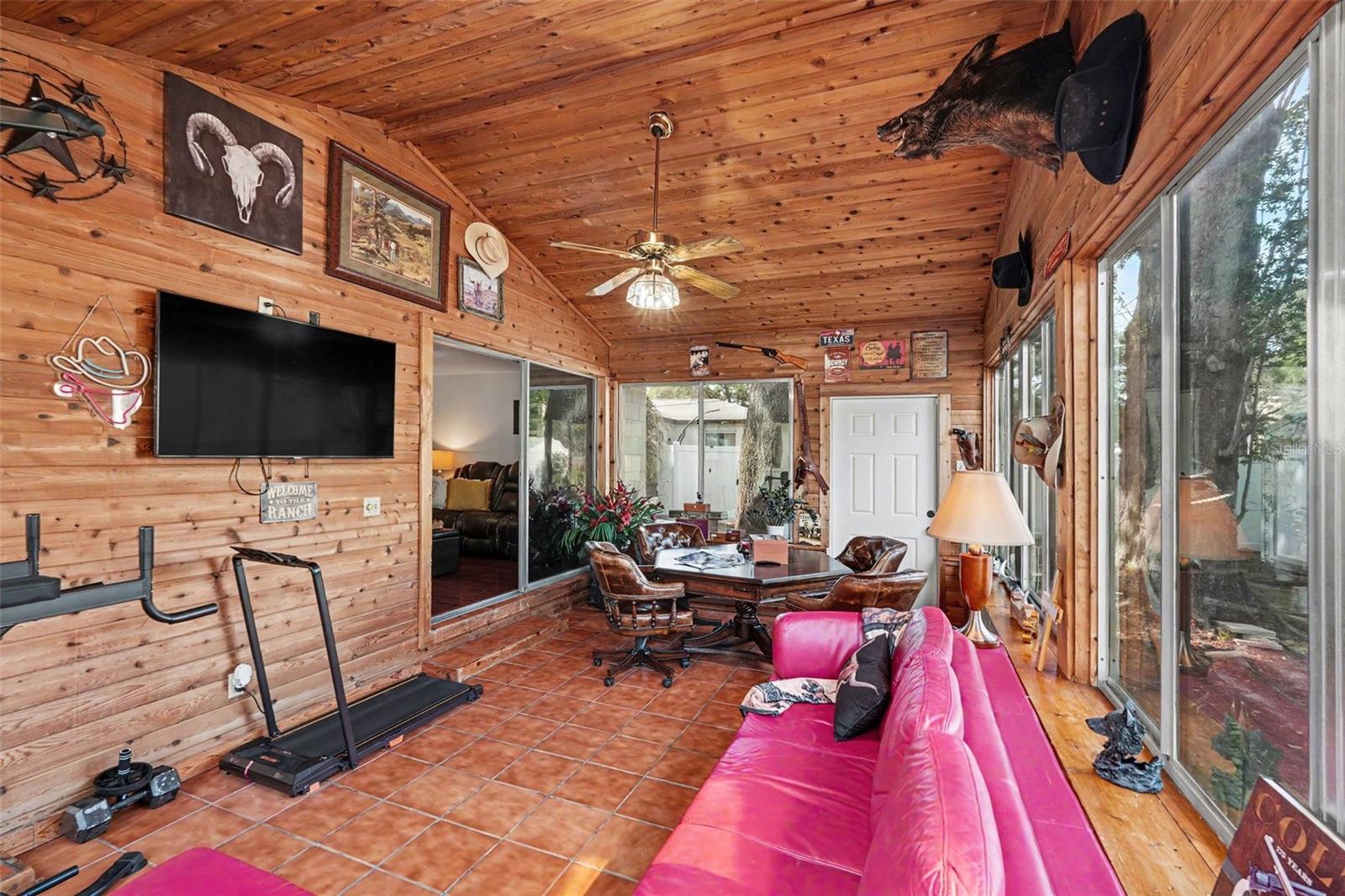8115 N OLA AVE, TAMPA, FL, 33604