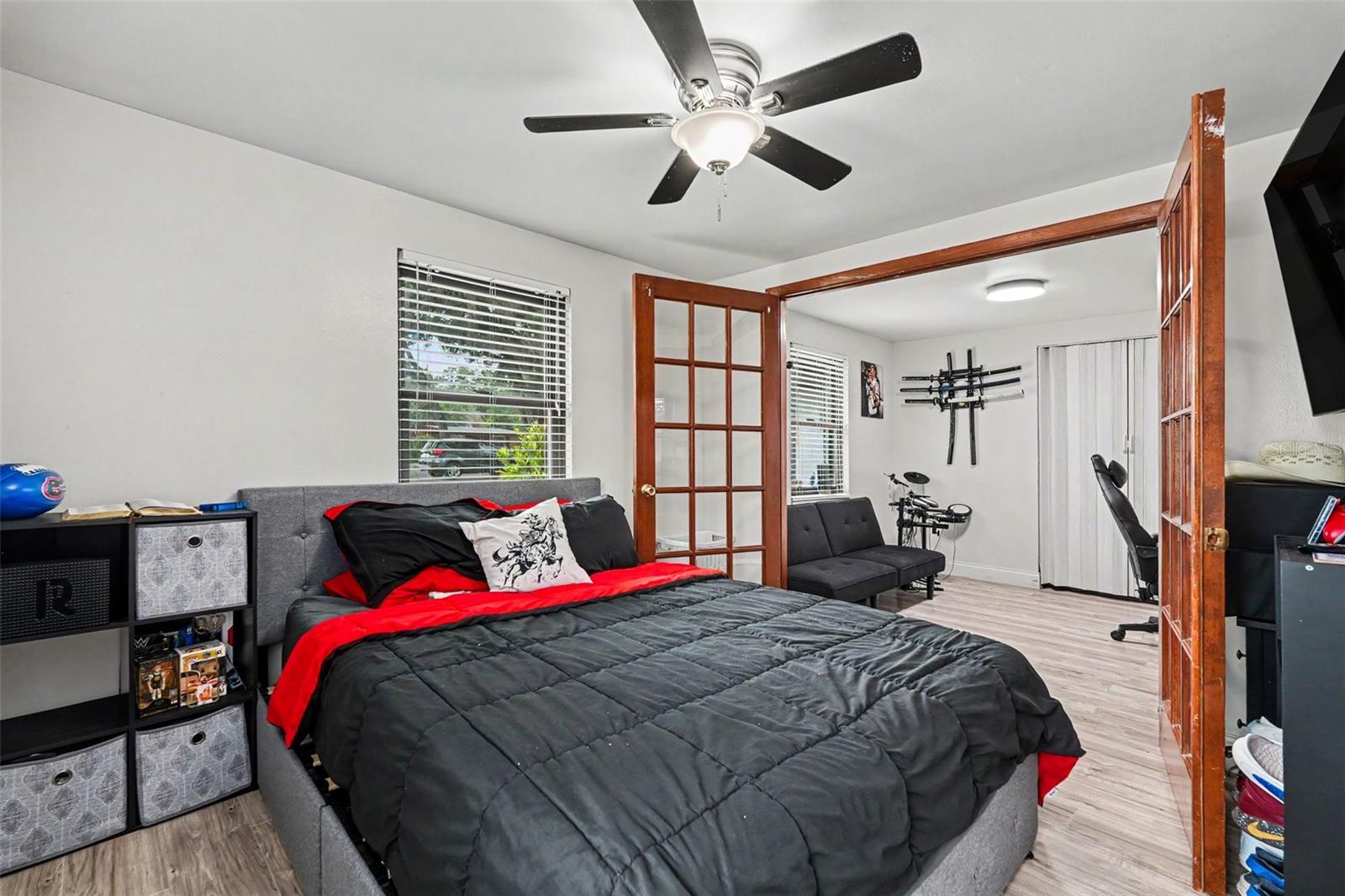 8115 N OLA AVE, TAMPA, FL, 33604