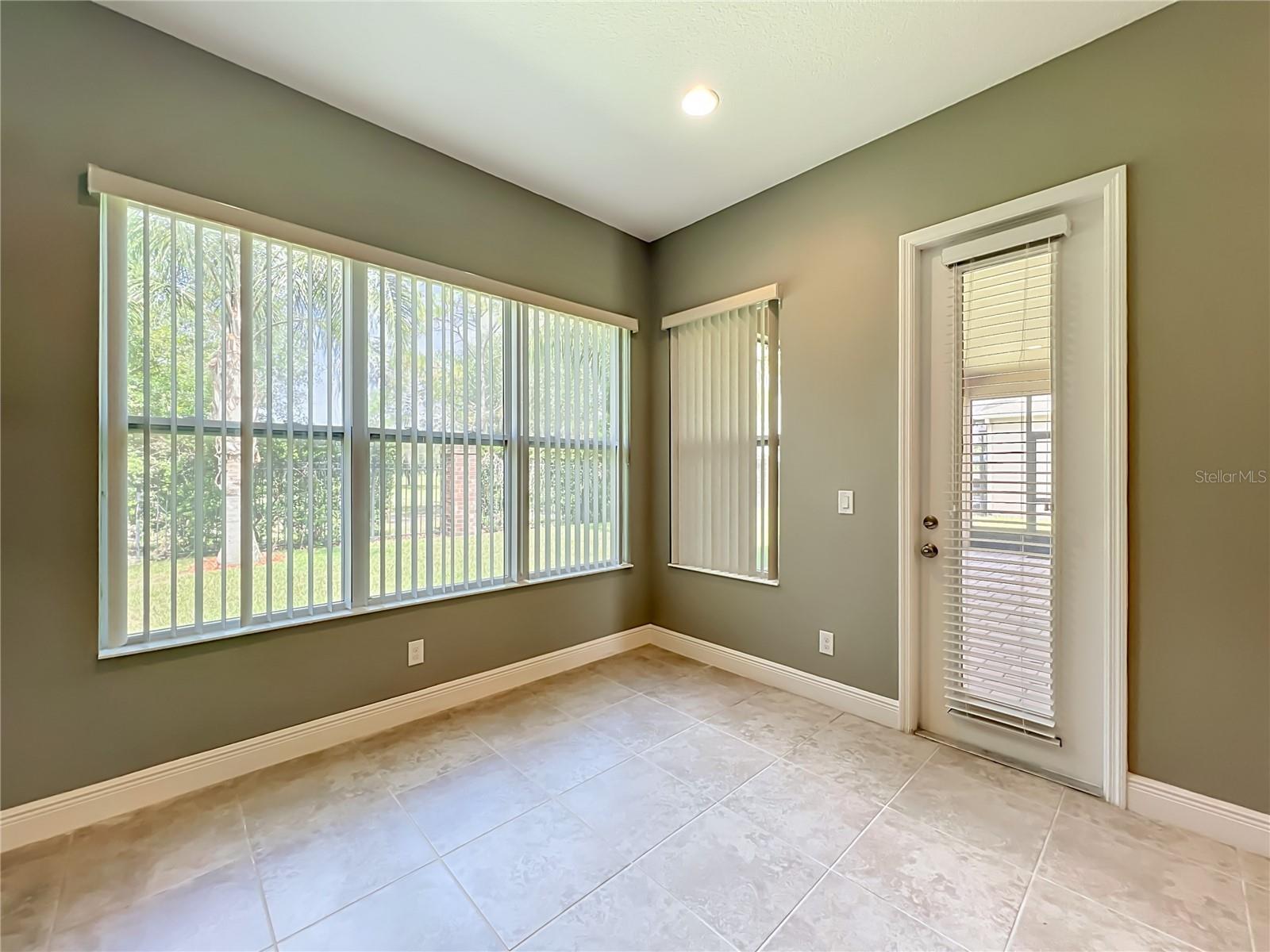 FOREST LAKE ESTATES, APOPKA, FL, 32703