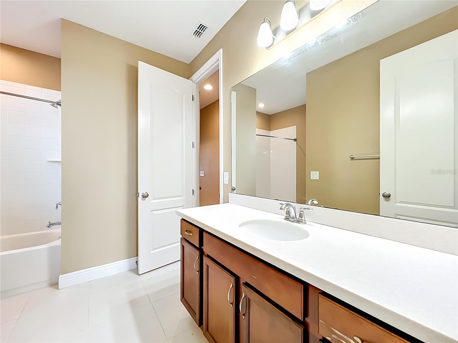 FOREST LAKE ESTATES, APOPKA, FL, 32703