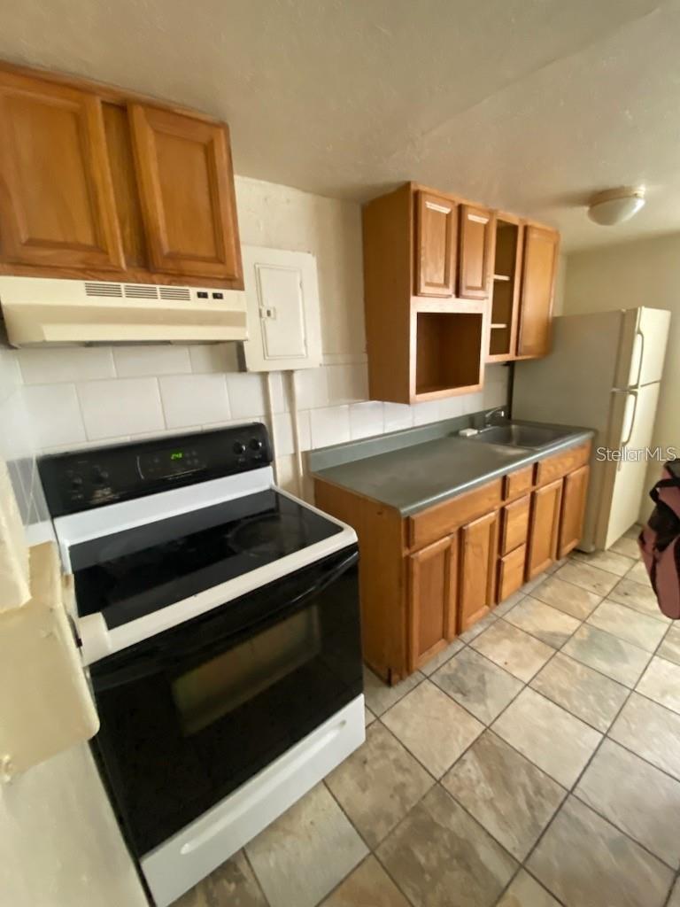 203 W WALL ST ##2, FROSTPROOF, FL, 33843