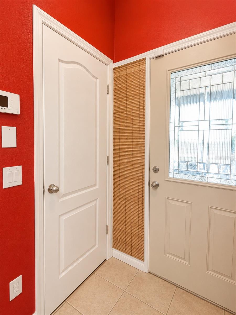 1333 KELLOGG DR, TAVARES, FL, 32778