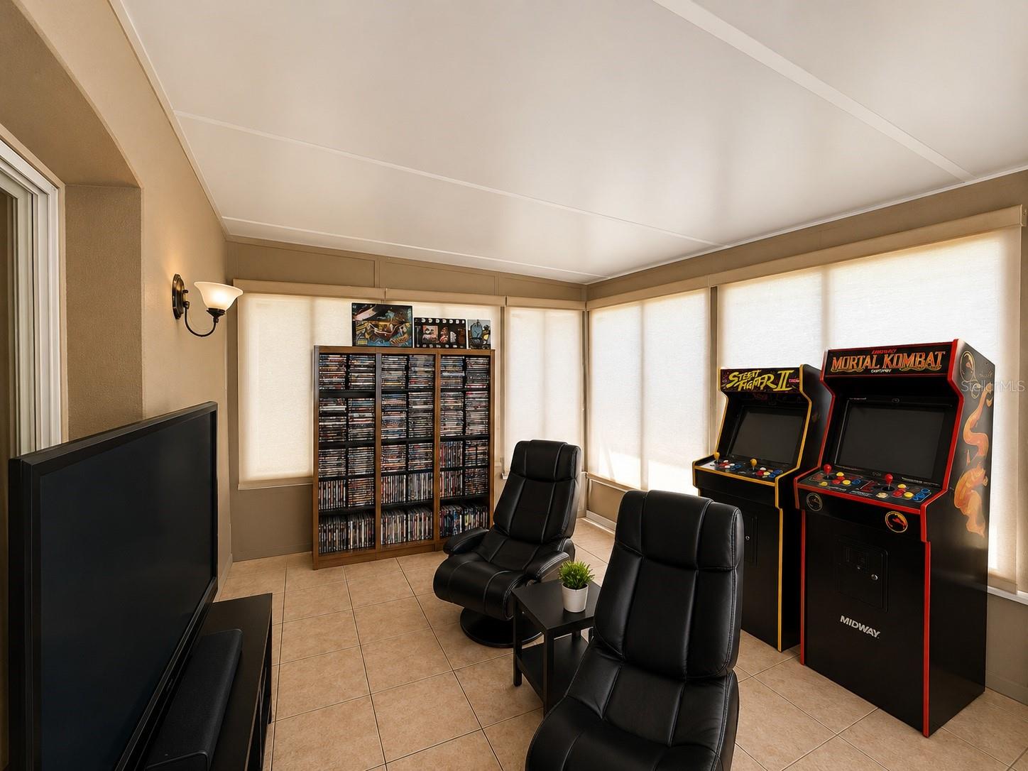 1333 KELLOGG DR, TAVARES, FL, 32778