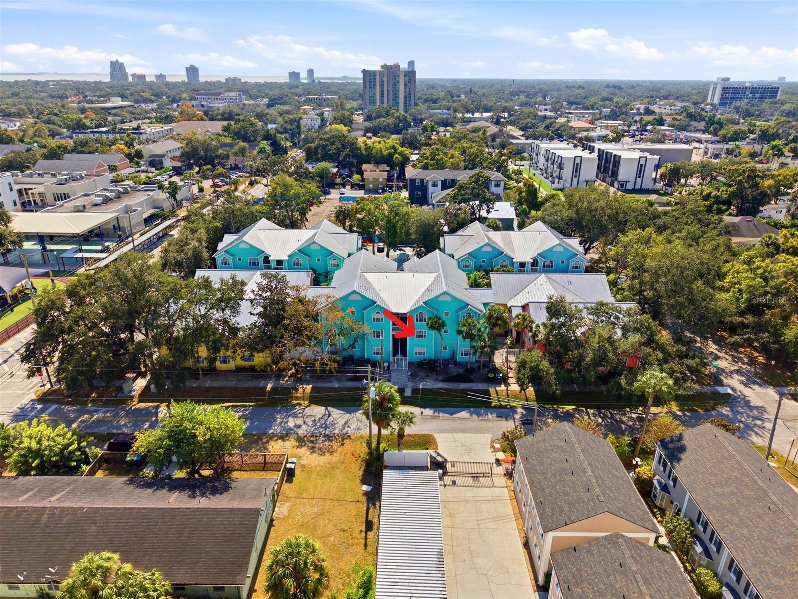3002 W CLEVELAND ST #B8, TAMPA, FL, 33609