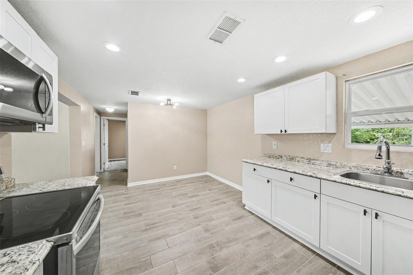 701 E WOODLAND ST, BUNNELL, FL, 32110