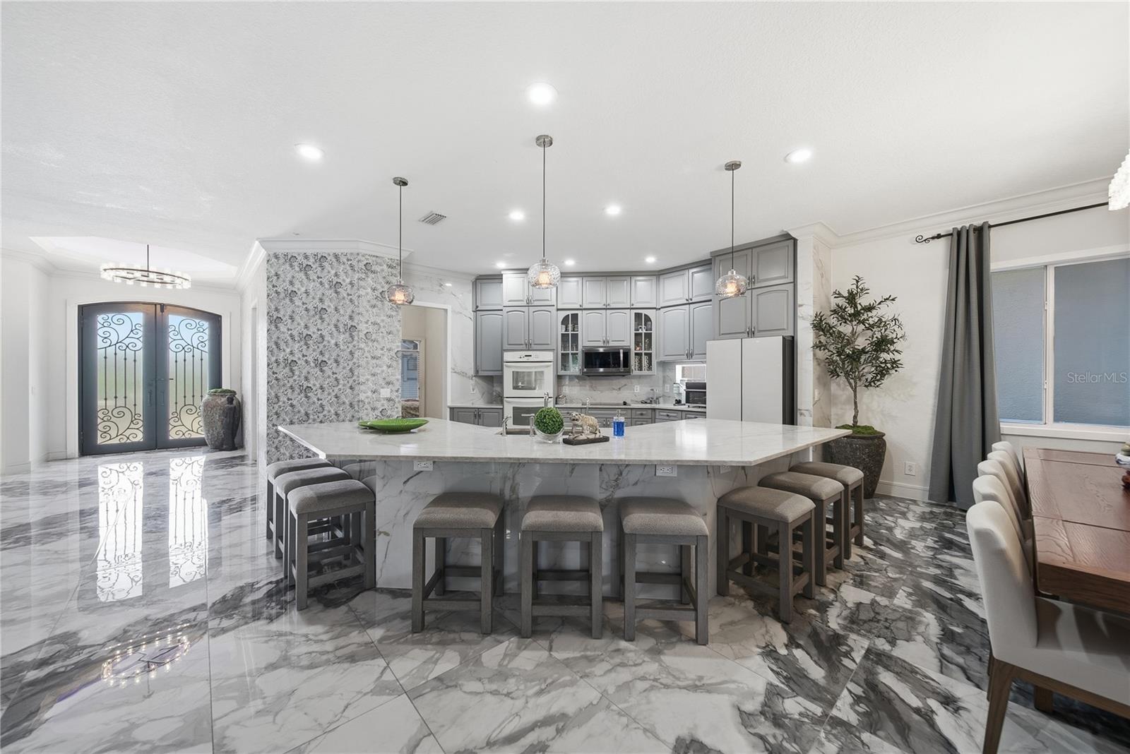 8286 N 97TH N ST, SEMINOLE, FL, 33777