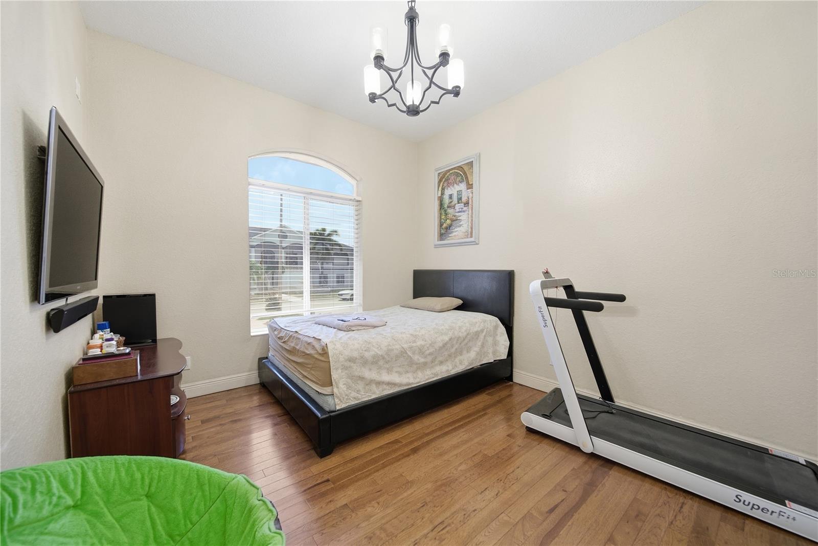8286 N 97TH N ST, SEMINOLE, FL, 33777