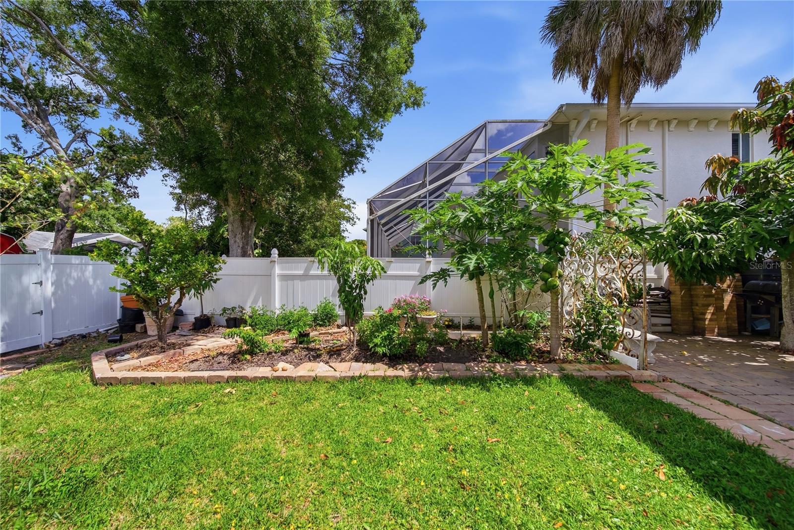 8286 N 97TH N ST, SEMINOLE, FL, 33777