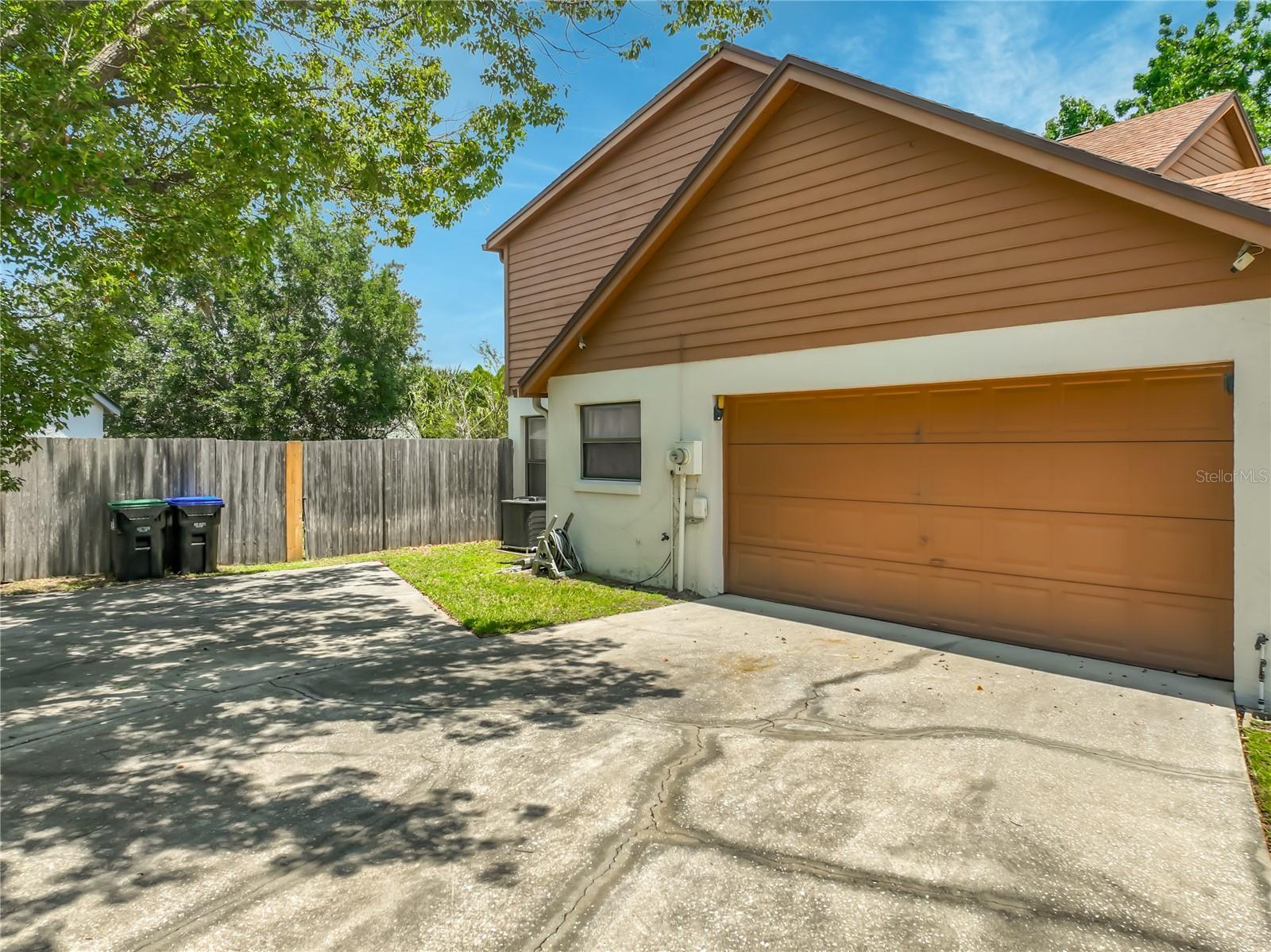 2205 FAIRMONT CIR, ORLANDO, FL, 32837
