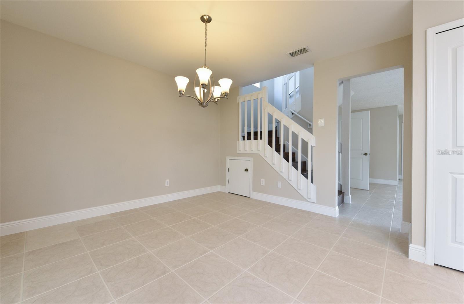 9551 CHANDON DR, ORLANDO, FL, 32825