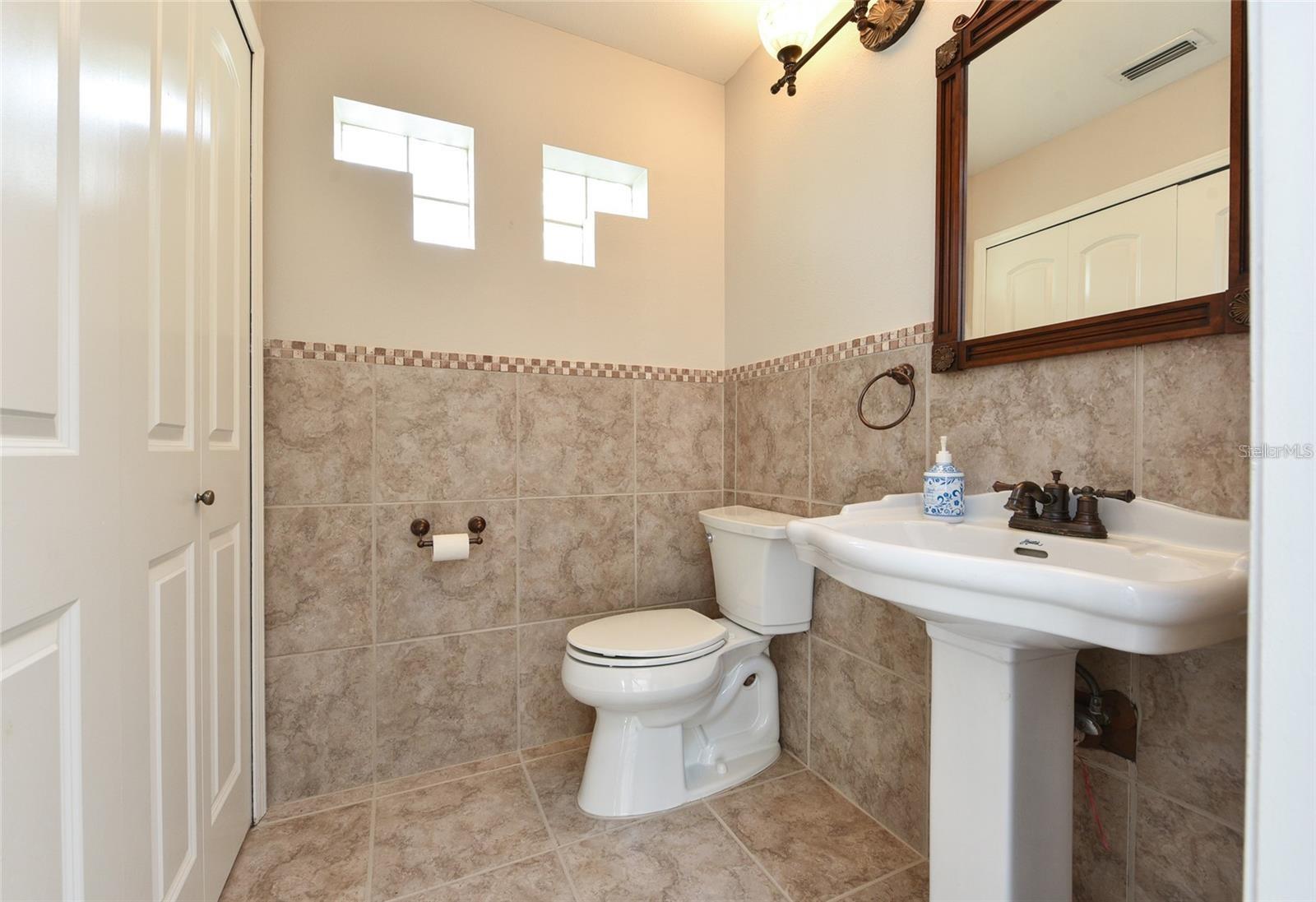9551 CHANDON DR, ORLANDO, FL, 32825