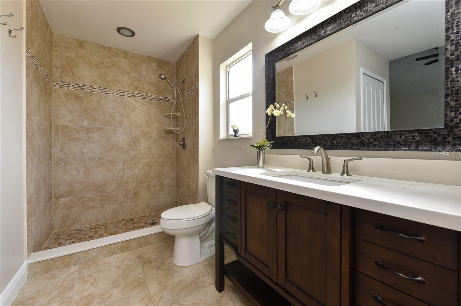 9551 CHANDON DR, ORLANDO, FL, 32825