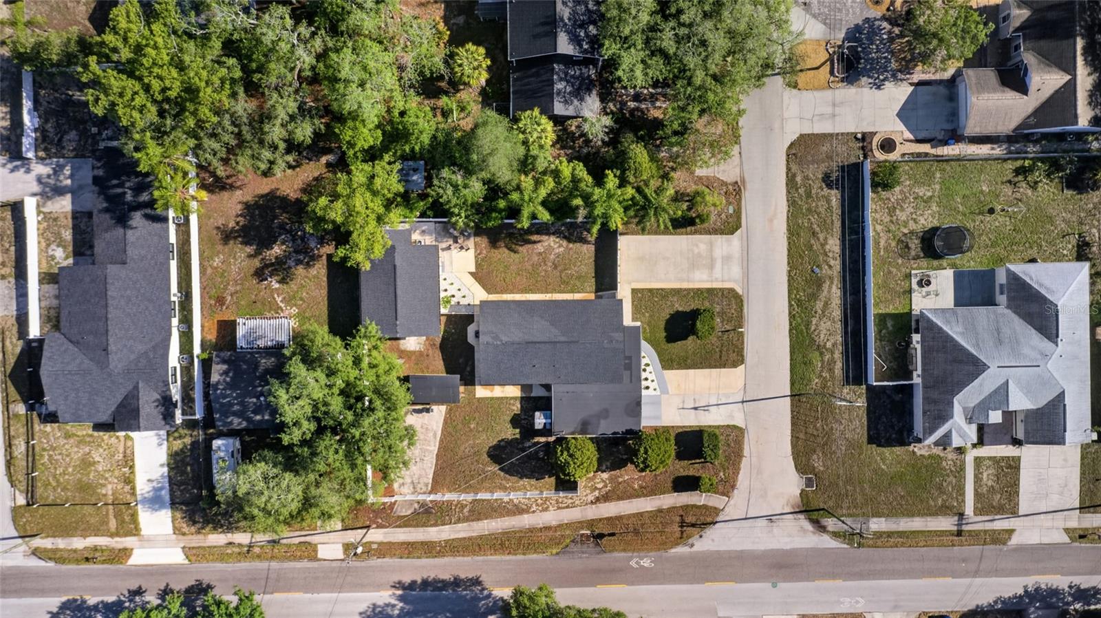 10402 N PAWNEE AVE, TAMPA, FL, 33617