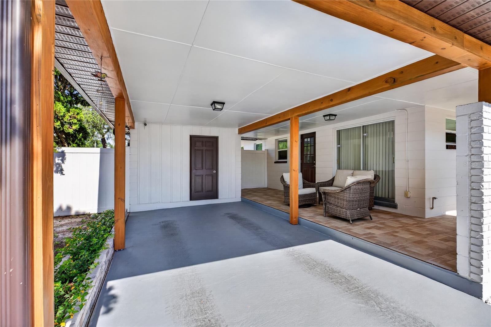 10402 N PAWNEE AVE, TAMPA, FL, 33617