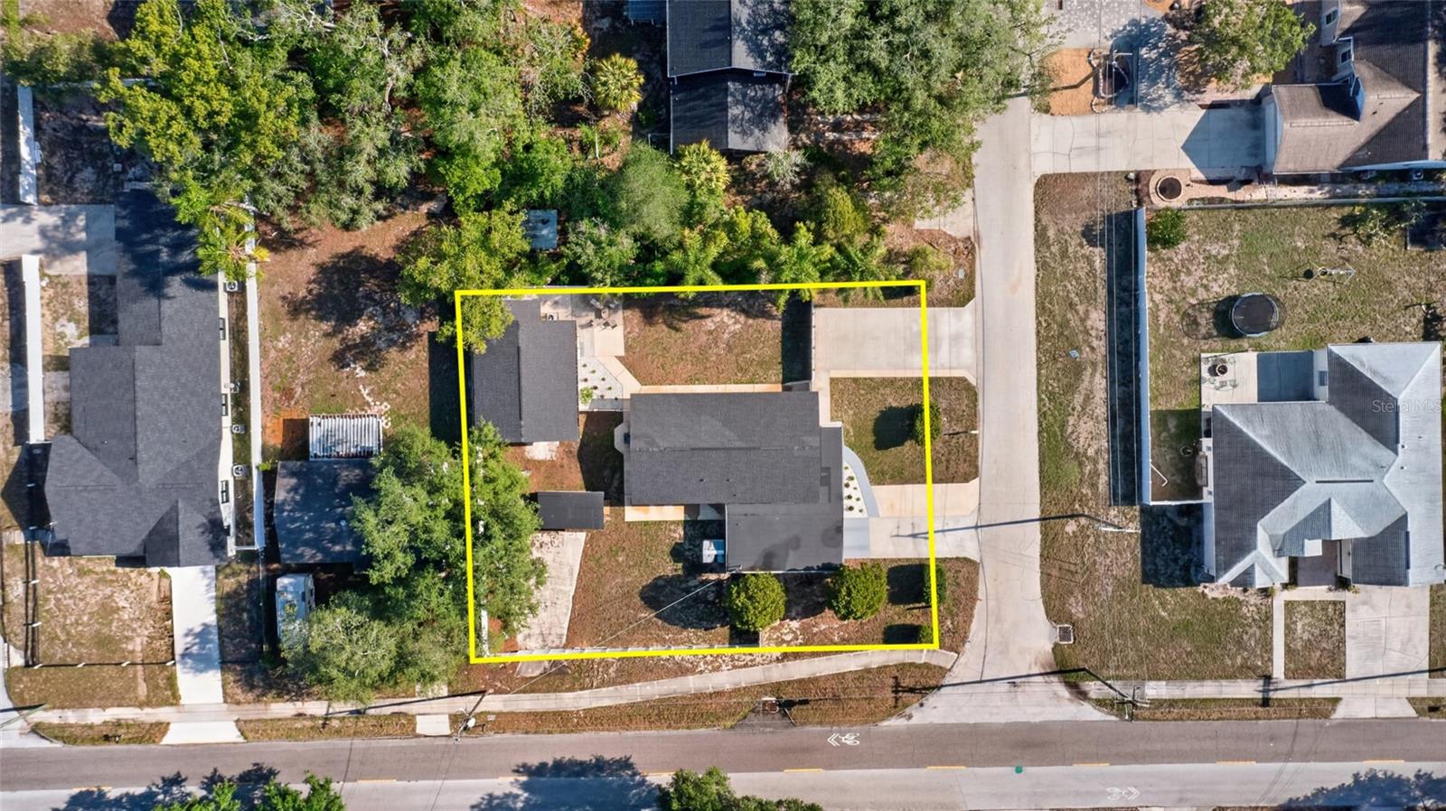 10402 N PAWNEE AVE, TAMPA, FL, 33617